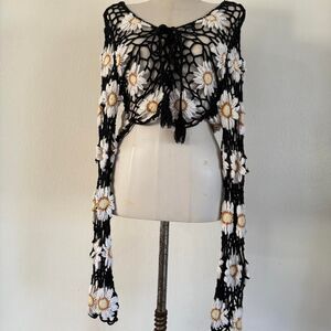 Hausen Ultra Long Sleeve Sheer Crop Top Black Crochet Knit Daisy Shawl Festival